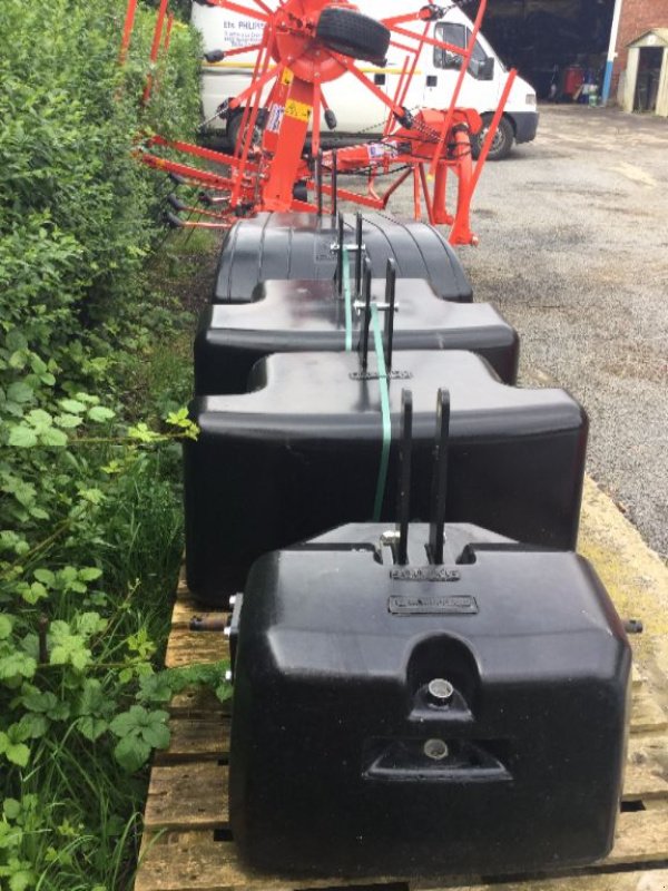 Sonstige Traktorteile typu Avant masse de 900 a 1500kg, Gebrauchtmaschine v HORION HOZEMONT (Obrázek 2)