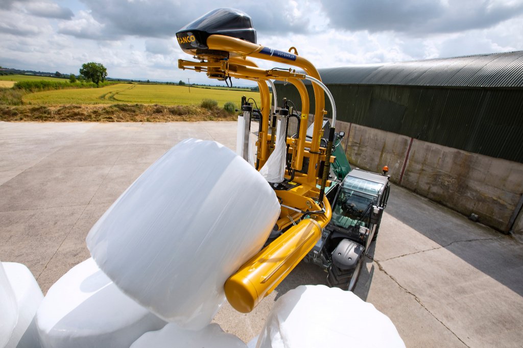 Ballenwickler tip Tanco S200 / S300 VariWrap, Neuauflage des 1320 EH/1300 Serie, Neumaschine in Wiesbaden (Poză 9)