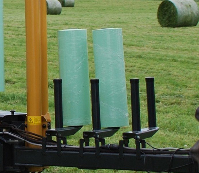 Ballenwickler of the type Tanco 1400 V - Wickeln in Höchstgeschwindigkeit, Neumaschine in Wiesbaden (Picture 10)