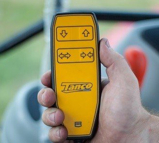 Ballenwickler of the type Tanco 1400 V - Wickeln in Höchstgeschwindigkeit, Neumaschine in Wiesbaden (Picture 9)