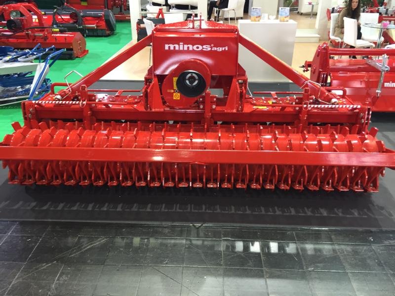 Kreiselegge of the type Minos Agri Kreiselegge T-DRAM 3001 mit Packerwalze, Neumaschine in Münstermaifeld (Picture 8)