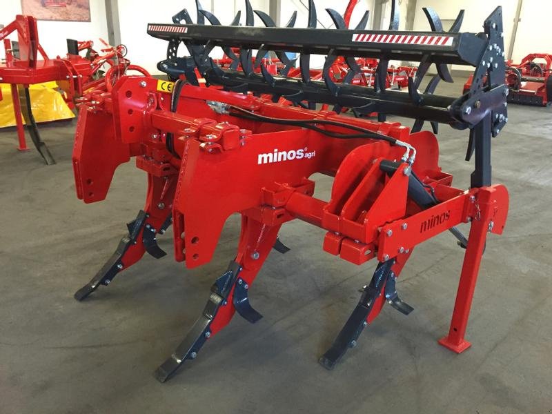 Tiefenlockerer of the type Minos Agri Untergrundlockerer mit Drehrechen GB 5, Neumaschine in Münstermaifeld (Picture 14)