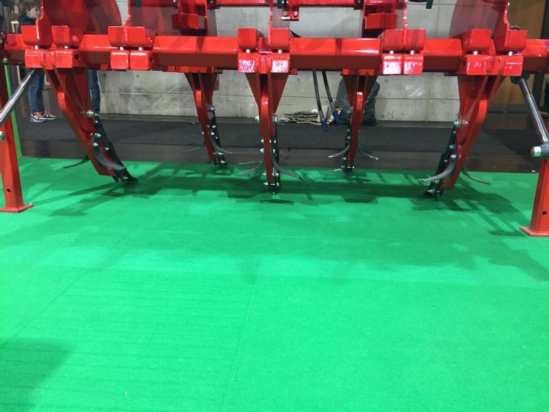 Tiefenlockerer of the type Minos Agri Untergrundlockerer mit Drehrechen GB 5, Neumaschine in Münstermaifeld (Picture 16)