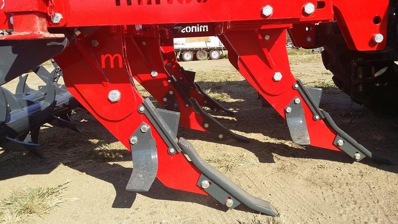 Tiefenlockerer of the type Minos Agri Untergrundlockerer mit Drehrechen GB 5, Neumaschine in Münstermaifeld (Picture 12)