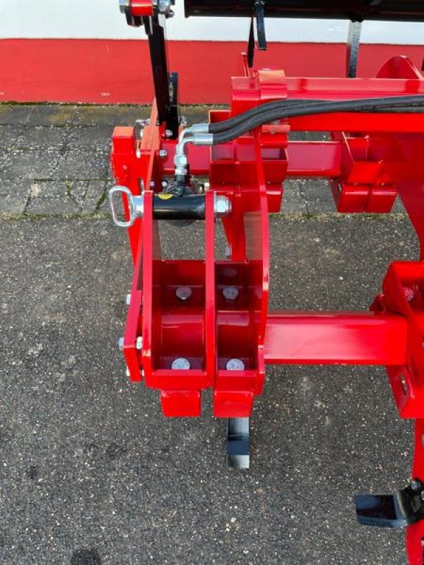 Tiefenlockerer of the type Minos Agri Untergrundlockerer mit Drehrechen GB 5, Neumaschine in Münstermaifeld (Picture 7)