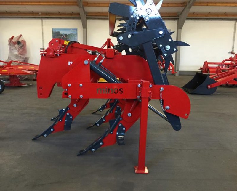 Tiefenlockerer of the type Minos Agri Untergrundlockerer mit Drehrechen GB 5, Neumaschine in Münstermaifeld (Picture 15)