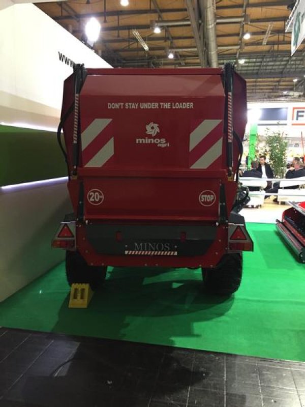 Futtermischwagen of the type Minos Agri Futtermischwagen T-YYKM 10, Neumaschine in Münstermaifeld (Picture 7)