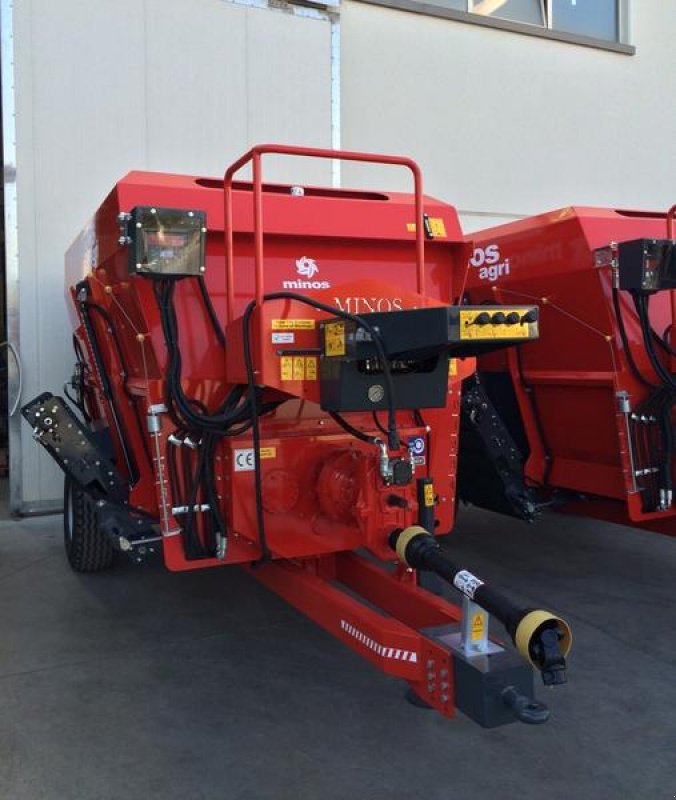 Futtermischwagen του τύπου Minos Agri Futtermischwagen T-YYKM 8, Neumaschine σε Münstermaifeld (Φωτογραφία 9)
