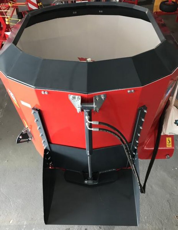 Futtermischwagen του τύπου Minos Agri Futtermischwagen T-DYKM 1,5, Neumaschine σε Münstermaifeld (Φωτογραφία 3)