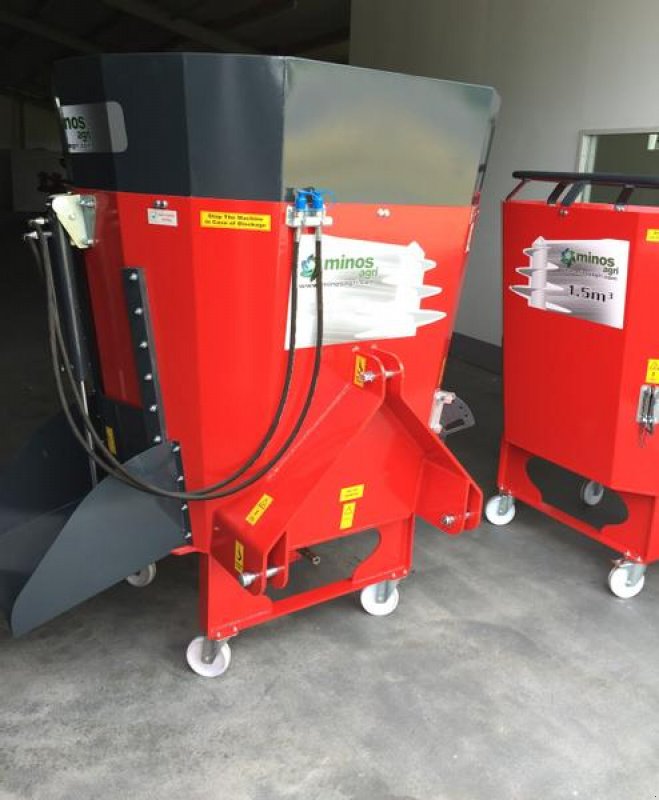 Futtermischwagen of the type Minos Agri Futtermischwagen T-DYKM 2,0, Neumaschine in Münstermaifeld (Picture 2)