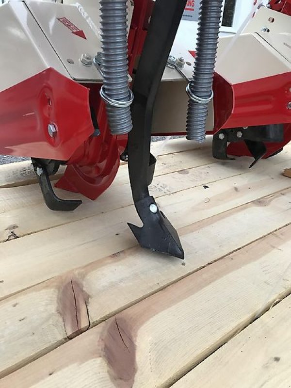 Bodenfräse of the type Minos Agri Reihenfräse T-SCM-3-A-GS, Neumaschine in Münstermaifeld (Picture 7)