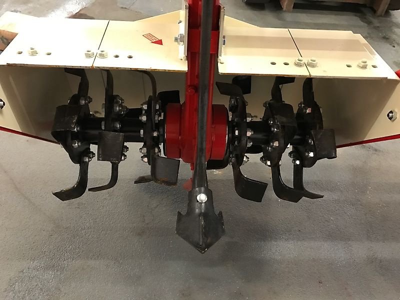 Bodenfräse van het type Minos Agri Reihenfräse T-SCM-5-A, Neumaschine in Münstermaifeld (Foto 14)