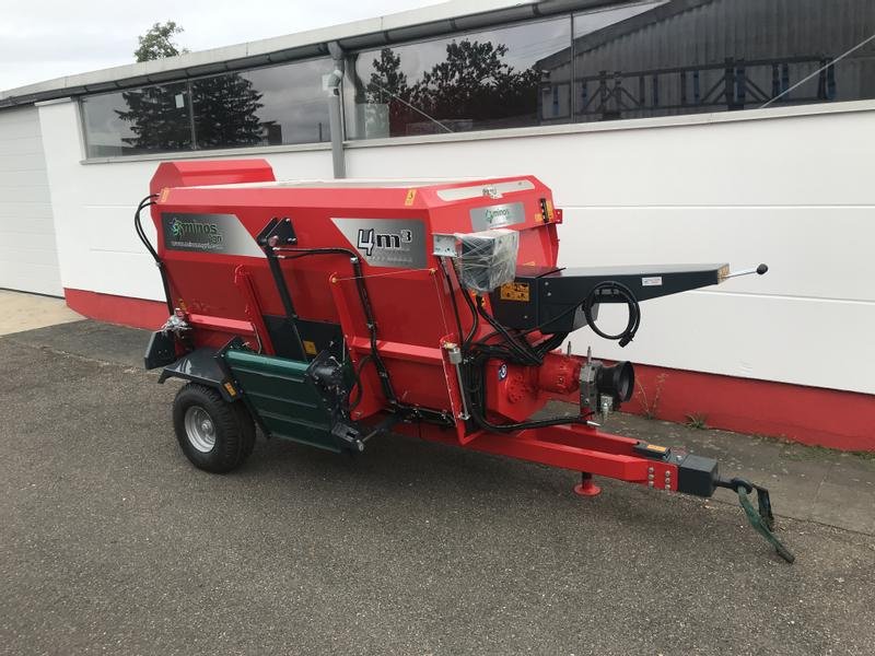 Futtermischwagen of the type Minos Agri Futtermischwagen T-YYKM 4K, Neumaschine in Münstermaifeld (Picture 2)