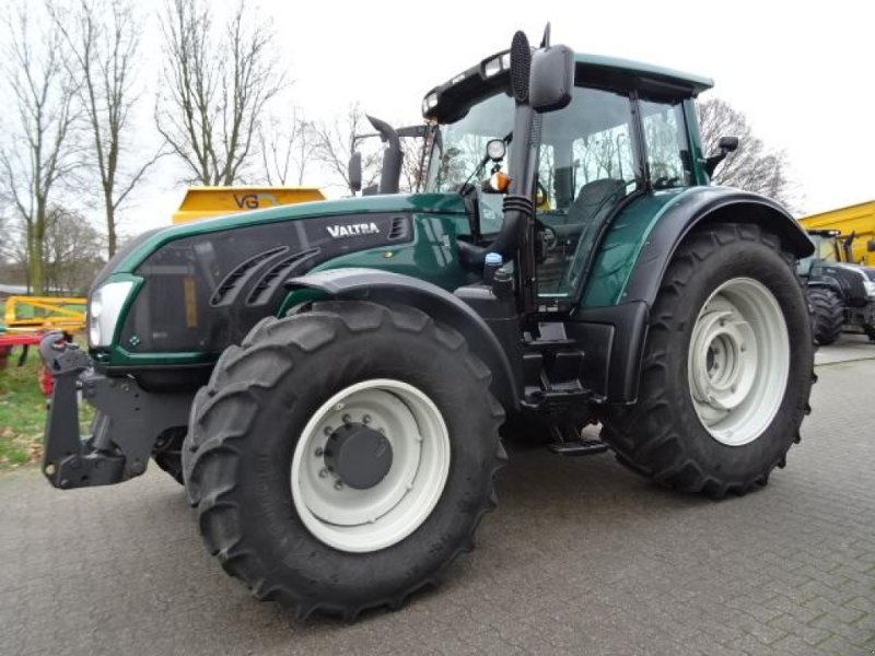 Traktor des Typs Valtra T 213 Versu, Gebrauchtmaschine in Bocholt (Bild 1)