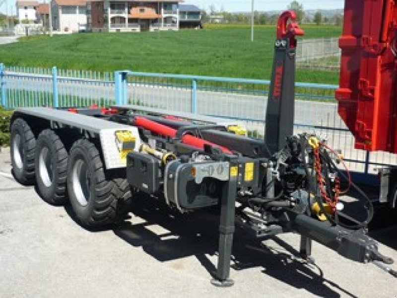 Abrollcontainer of the type MEC-AGRI Roagna R26L, Neumaschine in Mondovi (Picture 1)