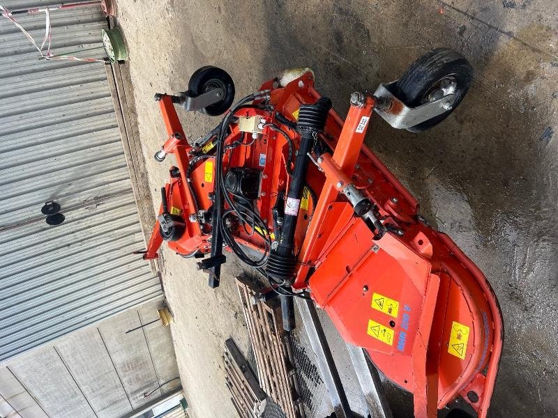 Aufsitzmäher typu Wiedenmann RMR230V-F, Gebrauchtmaschine v Richebourg (Obrázek 3)