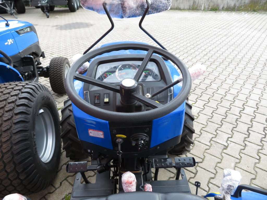 Kommunaltraktor typu Solis 20, Neumaschine v Sommerach (Obrázek 7)