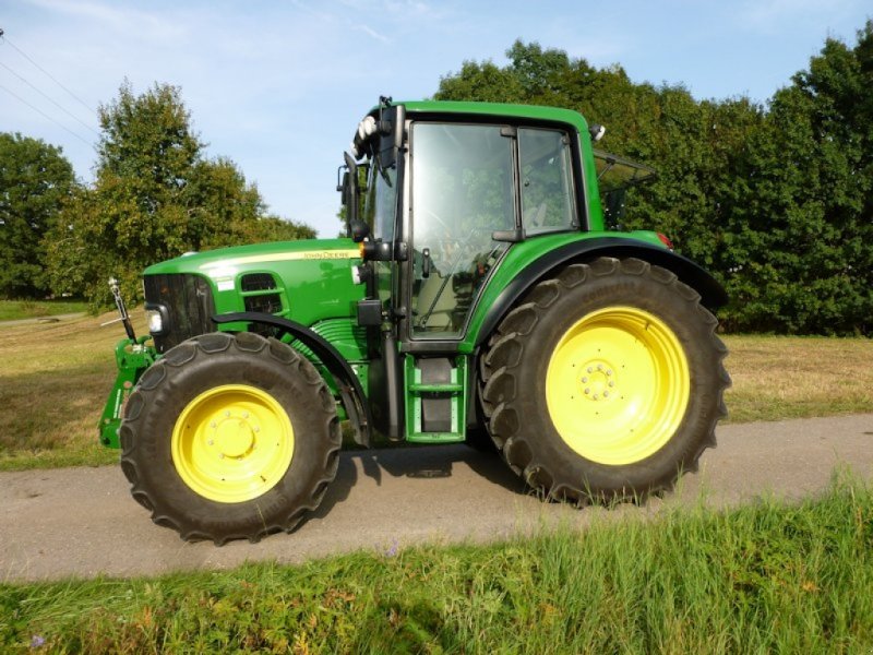 Traktor des Typs John Deere 6330 Premium, Gebrauchtmaschine in Ohrenbach (Bild 1)