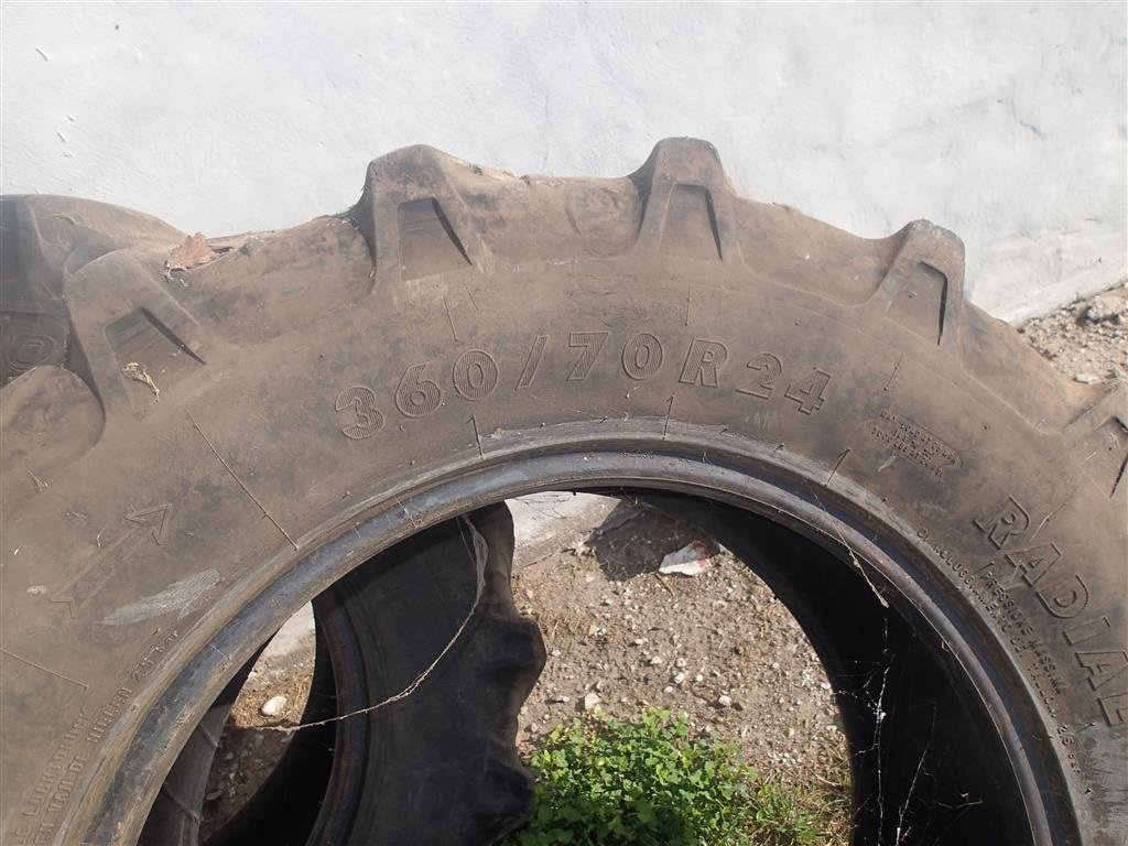 Reifen des Typs Kleber 360/70R24 samt 1 stk. Taurus 360/70r24, Gebrauchtmaschine in Egtved (Bild 3)