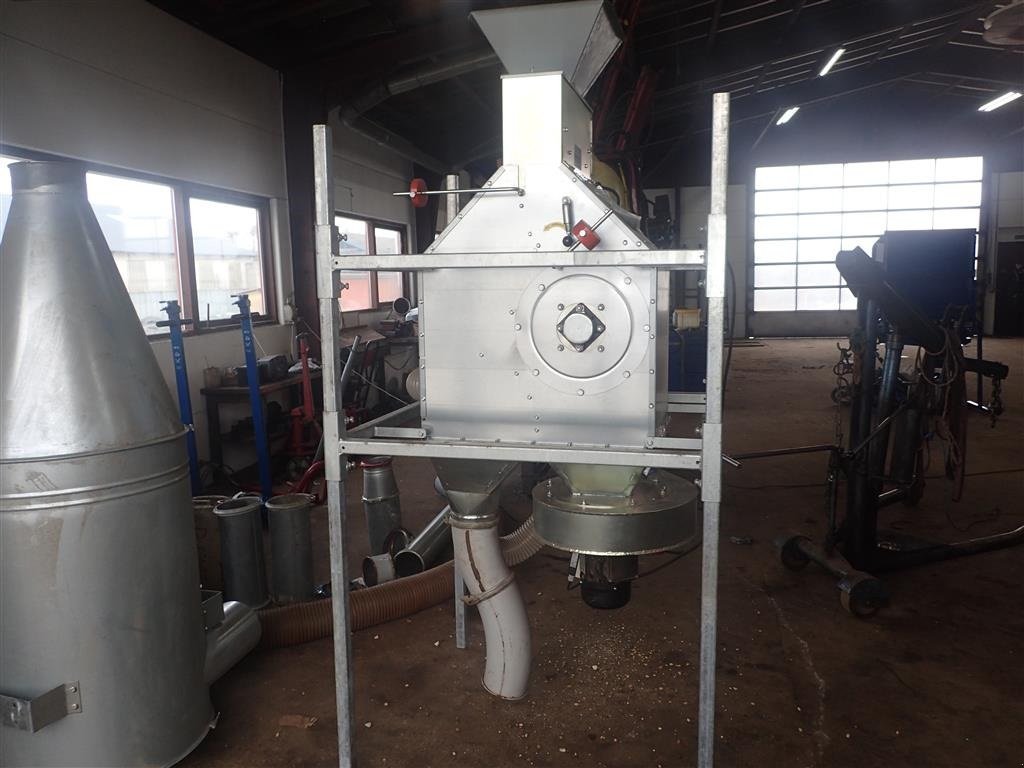 Sonstiges Türe ait Sonstige Vedersø kornrenser T20 God til Øko korn, Gebrauchtmaschine içinde Egtved (resim 2)