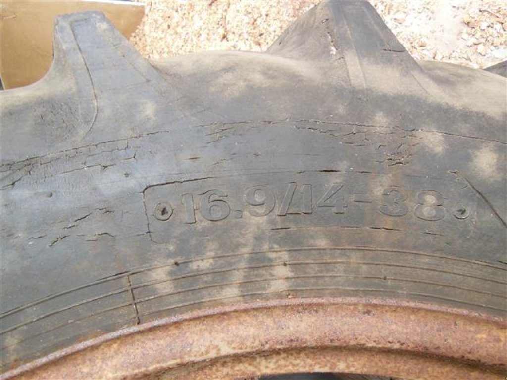 Reifen tip Sonstige 16,9x38, Gebrauchtmaschine in Egtved (Poză 2)