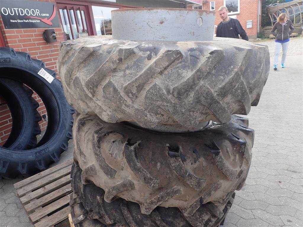 Reifen typu Sonstige 16,9 x 38, Gebrauchtmaschine v Egtved (Obrázek 1)