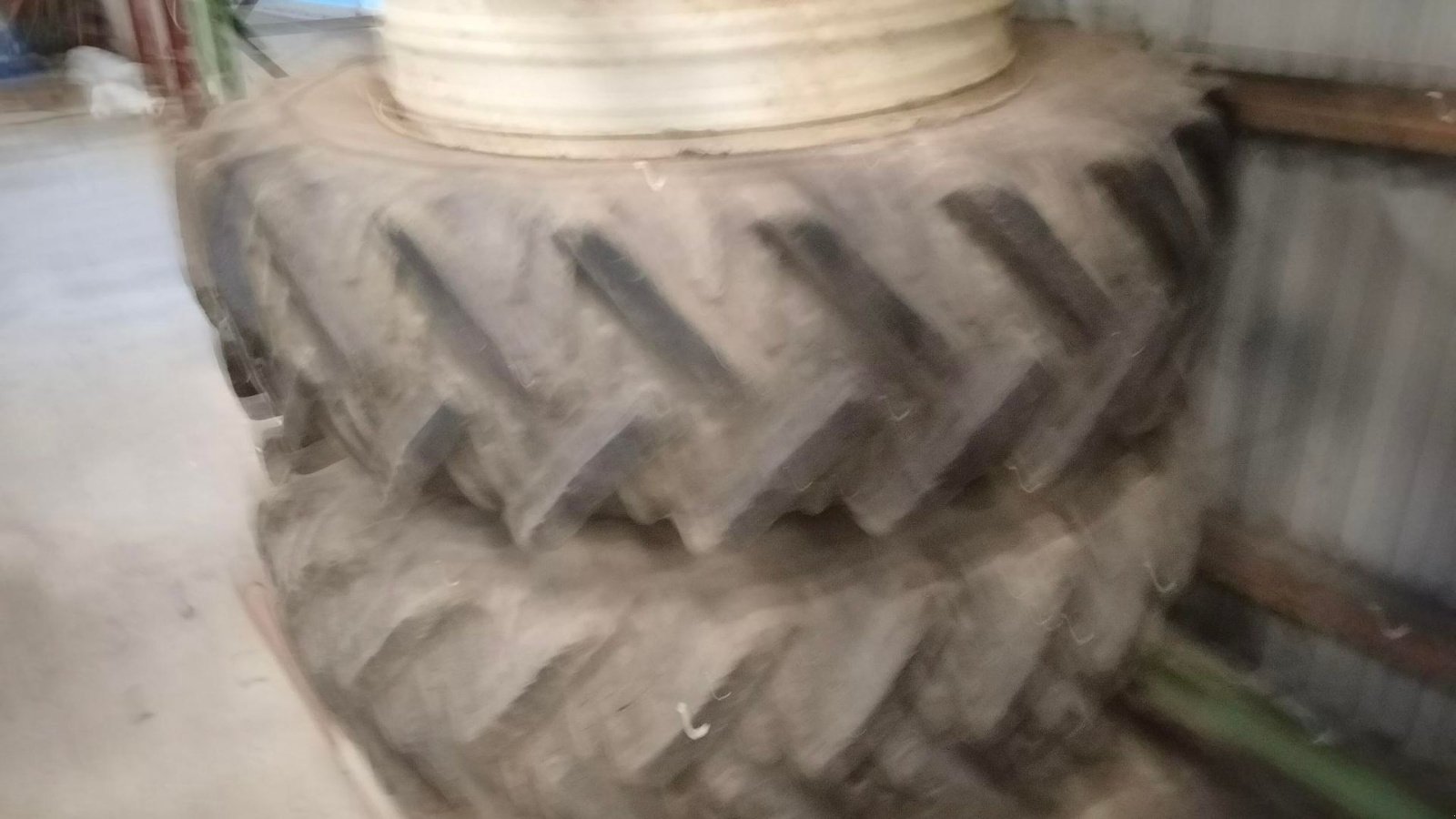 Reifen typu Sonstige 16,9 x 38, Gebrauchtmaschine v Egtved (Obrázek 4)