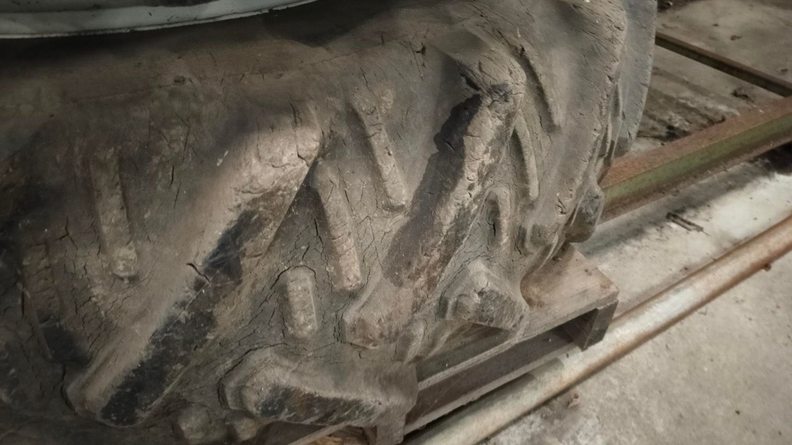 Reifen typu Sonstige 16,9 x 38, Gebrauchtmaschine v Egtved (Obrázek 9)