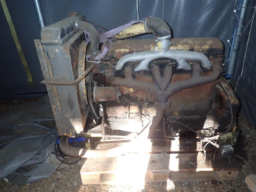 Sonstiges Traktorzubehör типа Ford Dieselmotor 120 hk, Gebrauchtmaschine в Egtved (Фотография 1)