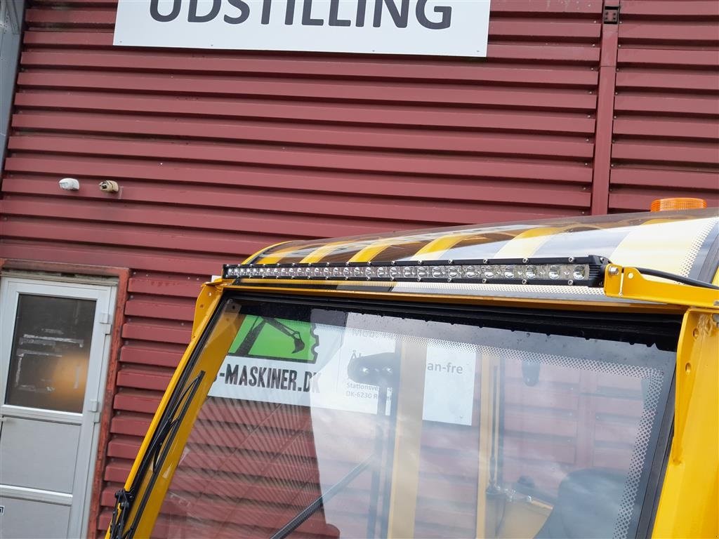 Kompaktlader tip Eurotrac W12S med førerhus, skovl og gafler, Gebrauchtmaschine in Rødekro (Poză 11)