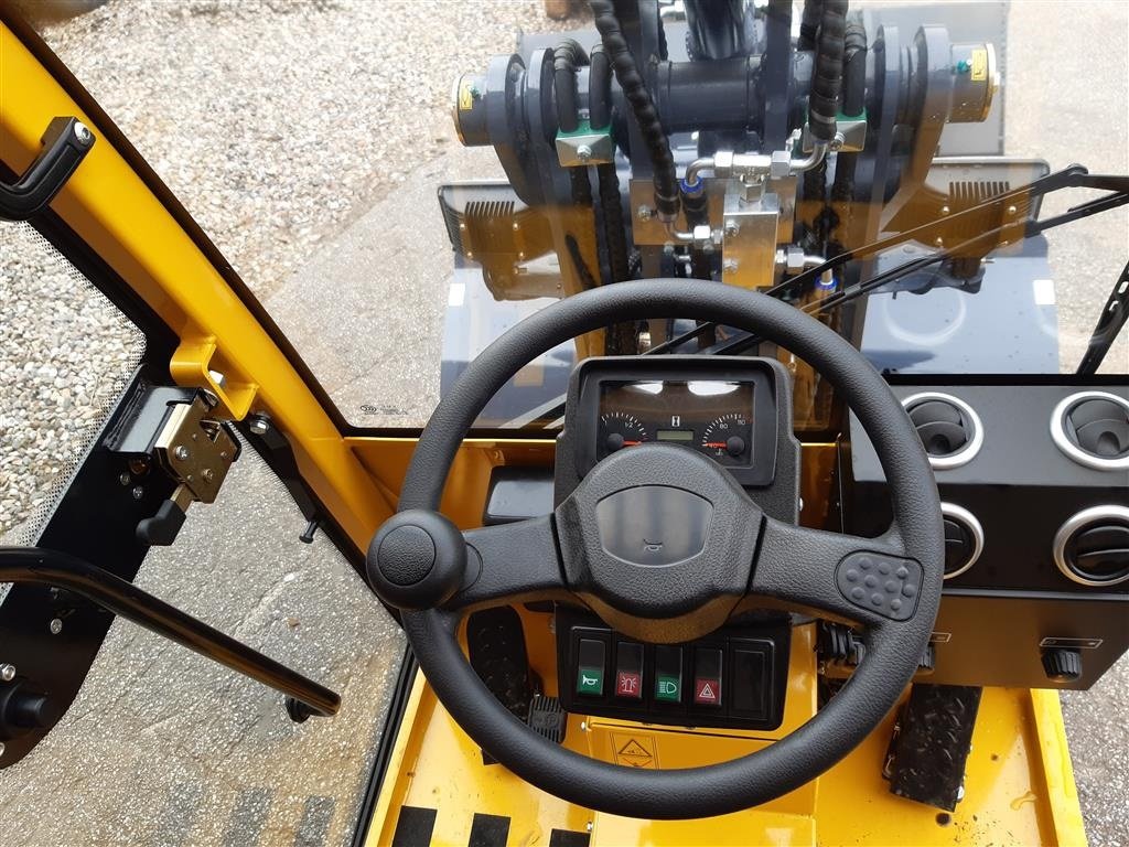 Kompaktlader типа Eurotrac W11 w11 lang arm  førehus, Gebrauchtmaschine в Rødekro (Фотография 14)