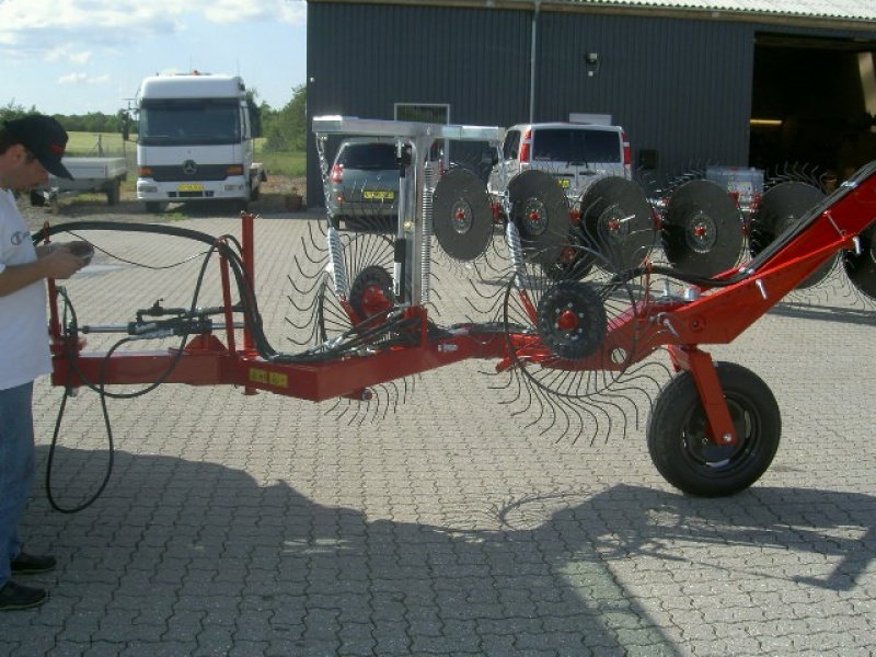 Schwader tip Tonutti V24  PRO version, Gebrauchtmaschine in Randers Sv (Poză 4)