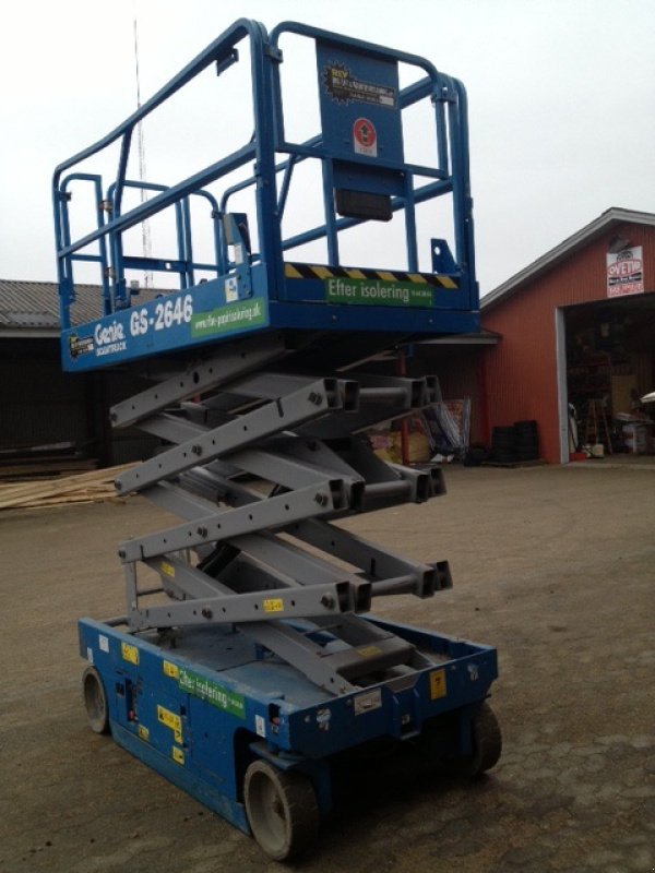 Scherenarbeitsbühne типа Genie 2646, Gebrauchtmaschine в Ribe (Фотография 1)