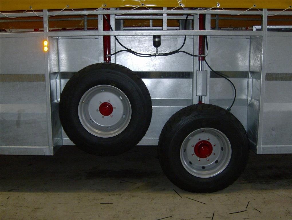 Viehanhänger of the type Agro Kreaturvogn G9250 m Boogie, Gebrauchtmaschine in Kjellerup (Picture 3)