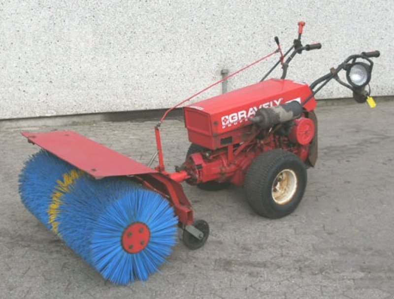 Einachstraktor of the type Sonstige 2 hj. med fejemaskine (NR 826621), Gebrauchtmaschine in Helsinge (Picture 1)