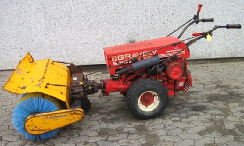 Einachstraktor typu Sonstige 2 hj. med fejemaskine, Gebrauchtmaschine v Helsinge (Obrázek 2)