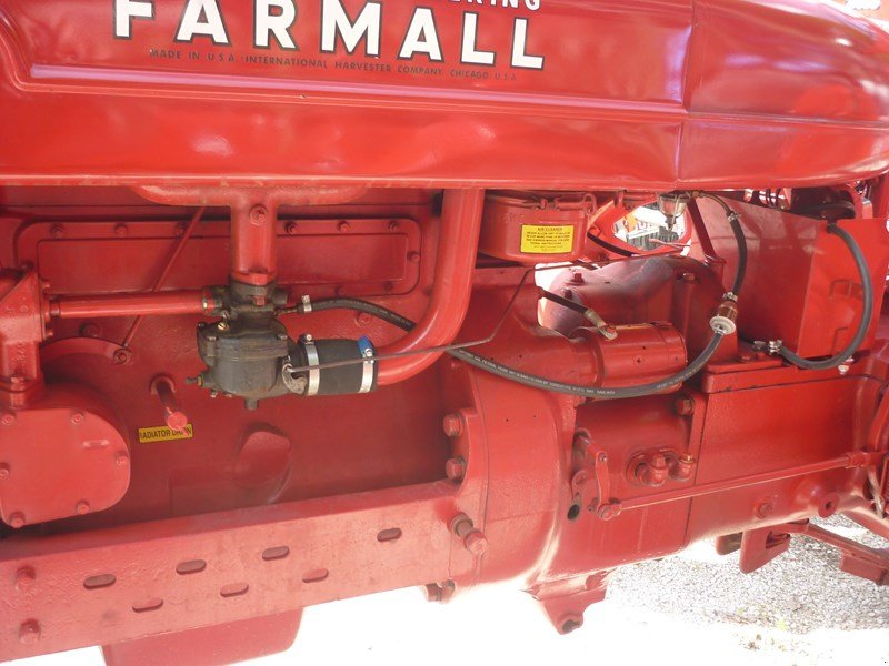 Traktor типа McCormick Farmall M, Gebrauchtmaschine в Helgisried (Фотография 4)