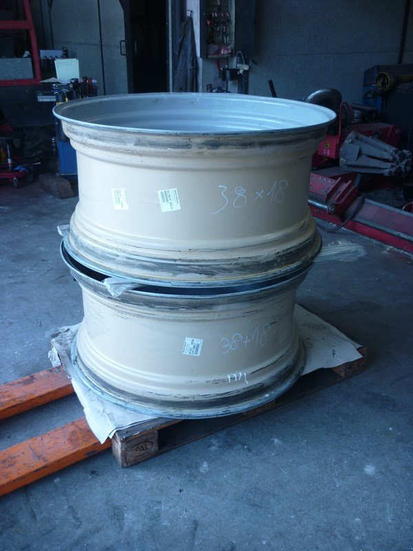 Rad typu Titan Felgen  28 ", Neumaschine v Helgisried (Obrázek 1)