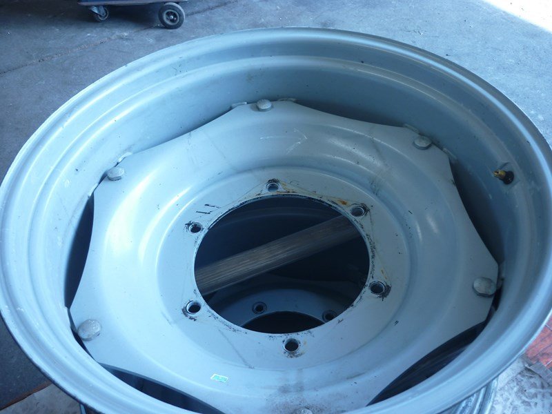 Rad typu Titan Felgen  28 ", Neumaschine v Helgisried (Obrázek 5)