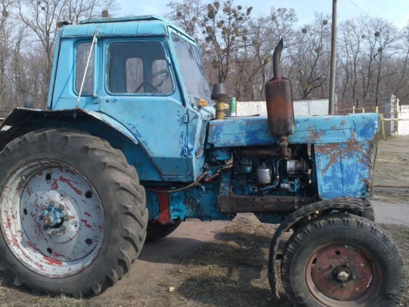 Oldtimer-Traktor des Typs Belarus Беларус-80,  in Золотоноша (Bild 1)
