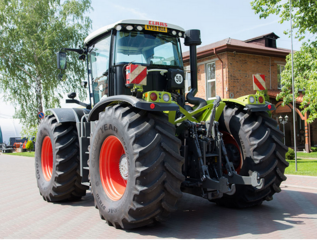 Oldtimer-Traktor a típus CLAAS Xerion 3800, Neumaschine ekkor: Житомир (Kép 9)