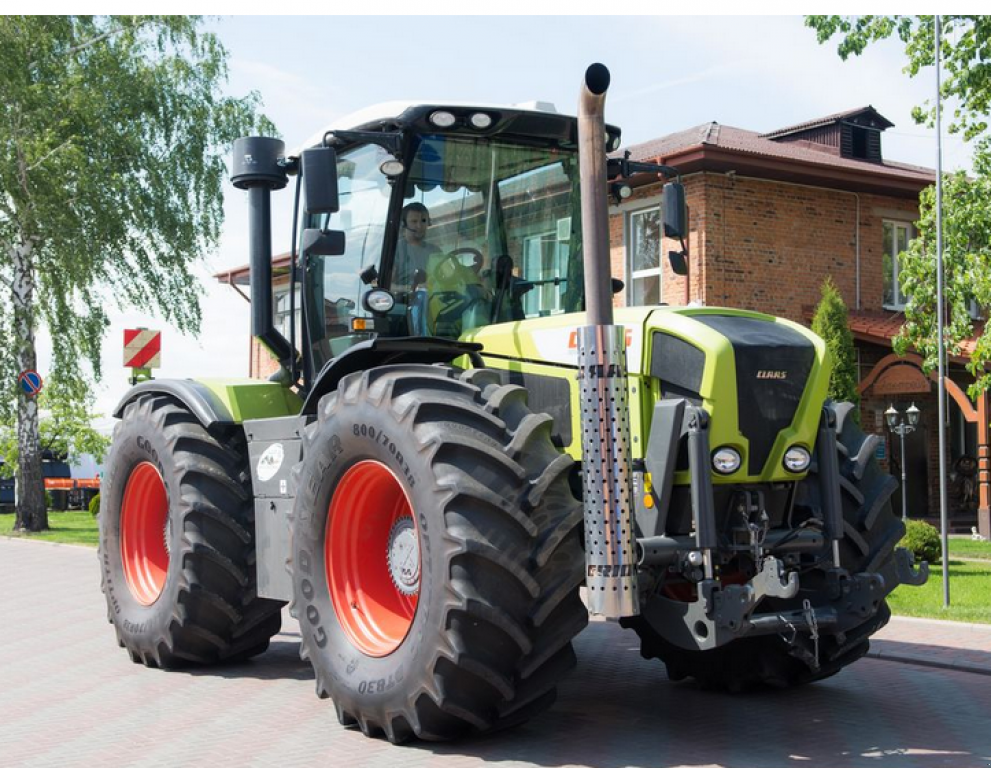 Oldtimer-Traktor a típus CLAAS Xerion 3800, Neumaschine ekkor: Житомир (Kép 1)