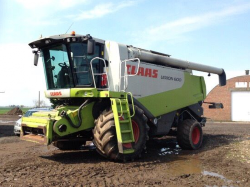 Oldtimer-Mähdrescher of the type CLAAS Lexion 600, Neumaschine in Житомир (Picture 1)