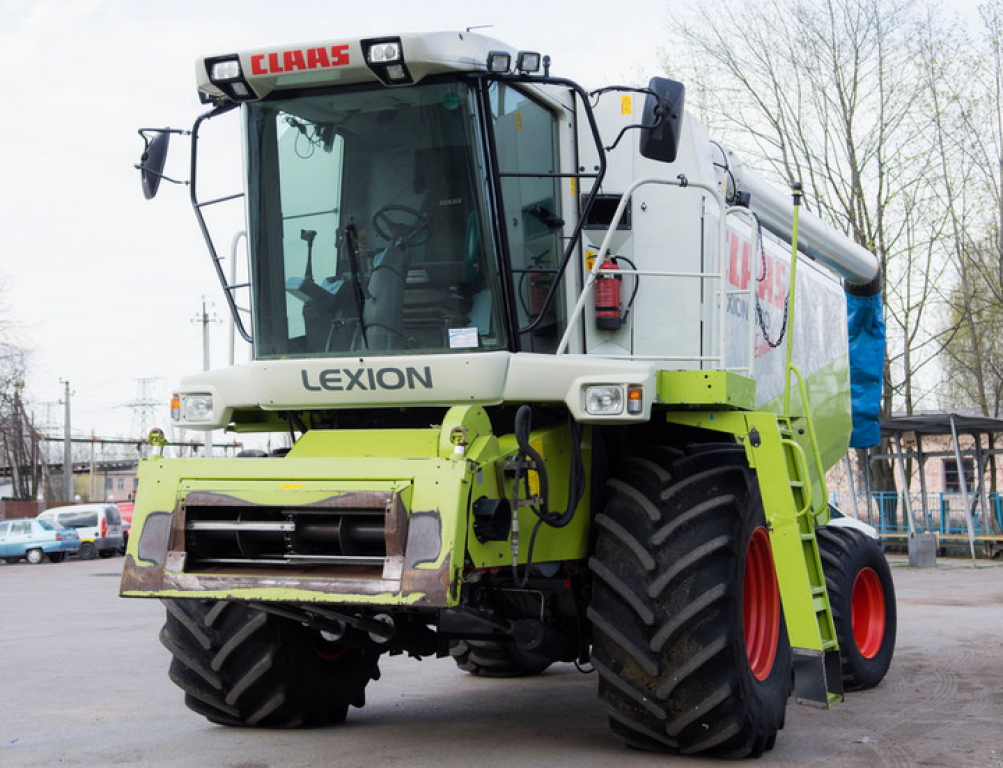 Oldtimer-Mähdrescher des Typs CLAAS Lexion 470 Evolution, Neumaschine in Житомир (Bild 7)