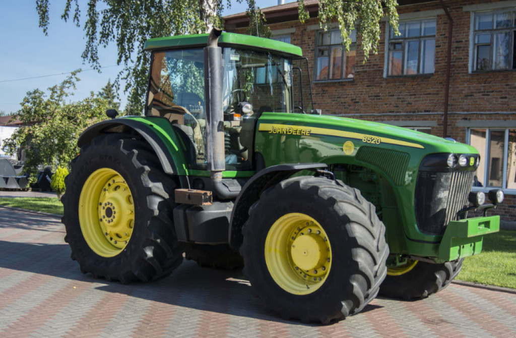 Oldtimer-Traktor типа John Deere 8520, Neumaschine в Житомир (Фотография 1)