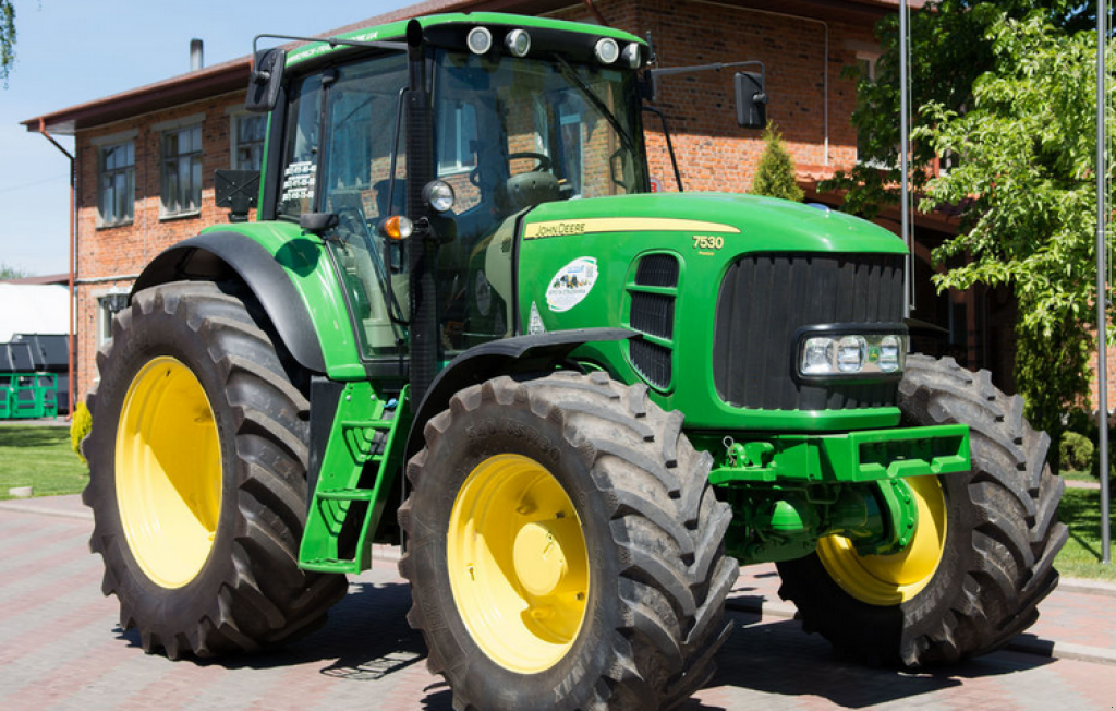 Oldtimer-Traktor del tipo John Deere 7530 Premium, Neumaschine en Житомир (Imagen 1)