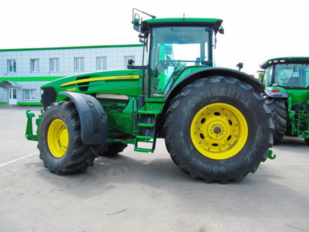 Oldtimer-Traktor a típus John Deere 7930, Neumaschine ekkor: Звенигородка (Kép 3)