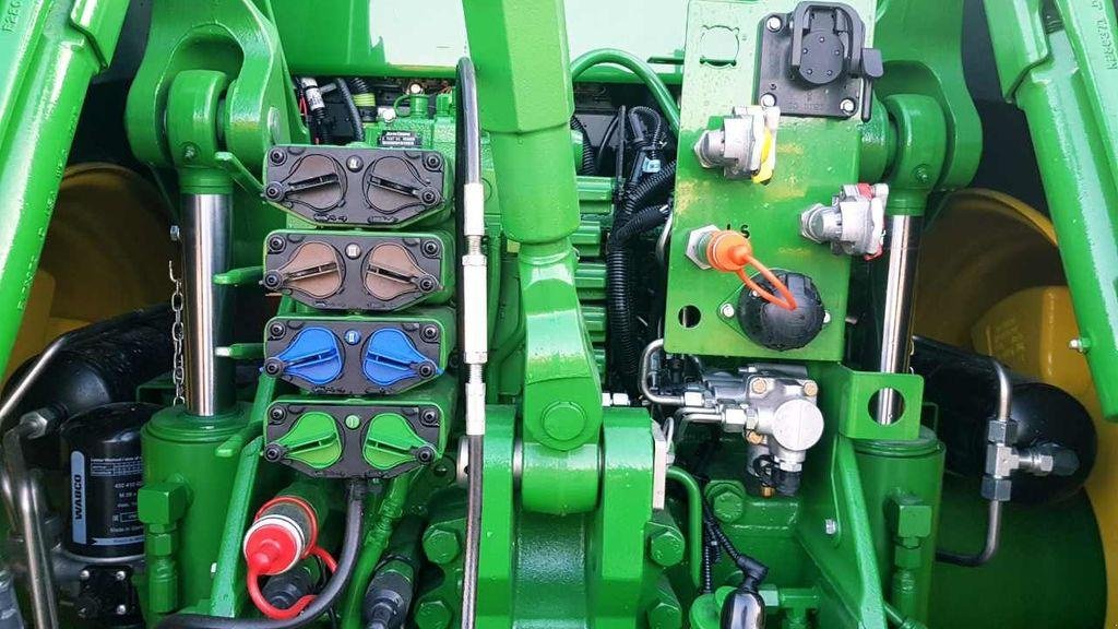 Oldtimer-Traktor a típus John Deere 8400R, Neumaschine ekkor: Звенигородка (Kép 4)