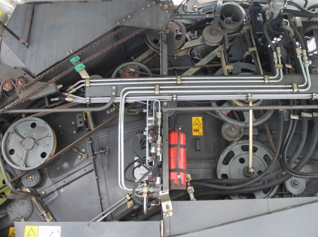 Oldtimer-Mähdrescher des Typs CLAAS Lexion 460, Neumaschine in Миронівка (Bild 4)