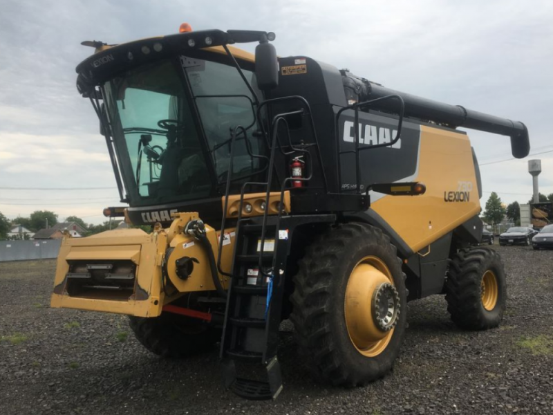 Oldtimer-Mähdrescher del tipo CLAAS Lexion 730,  en Струмівка (Imagen 1)
